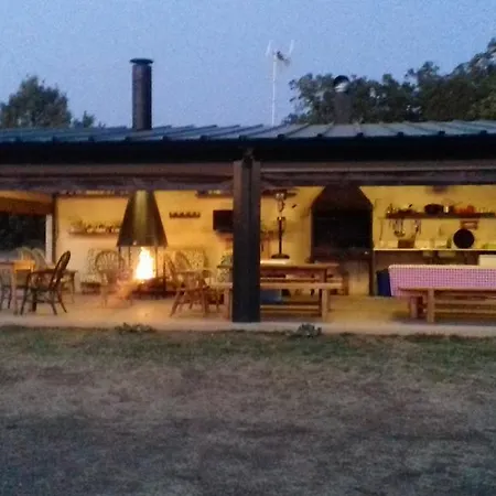 El Paso De Cigueenas 度假居